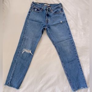 Levi Wedgie Straight Fit Jean